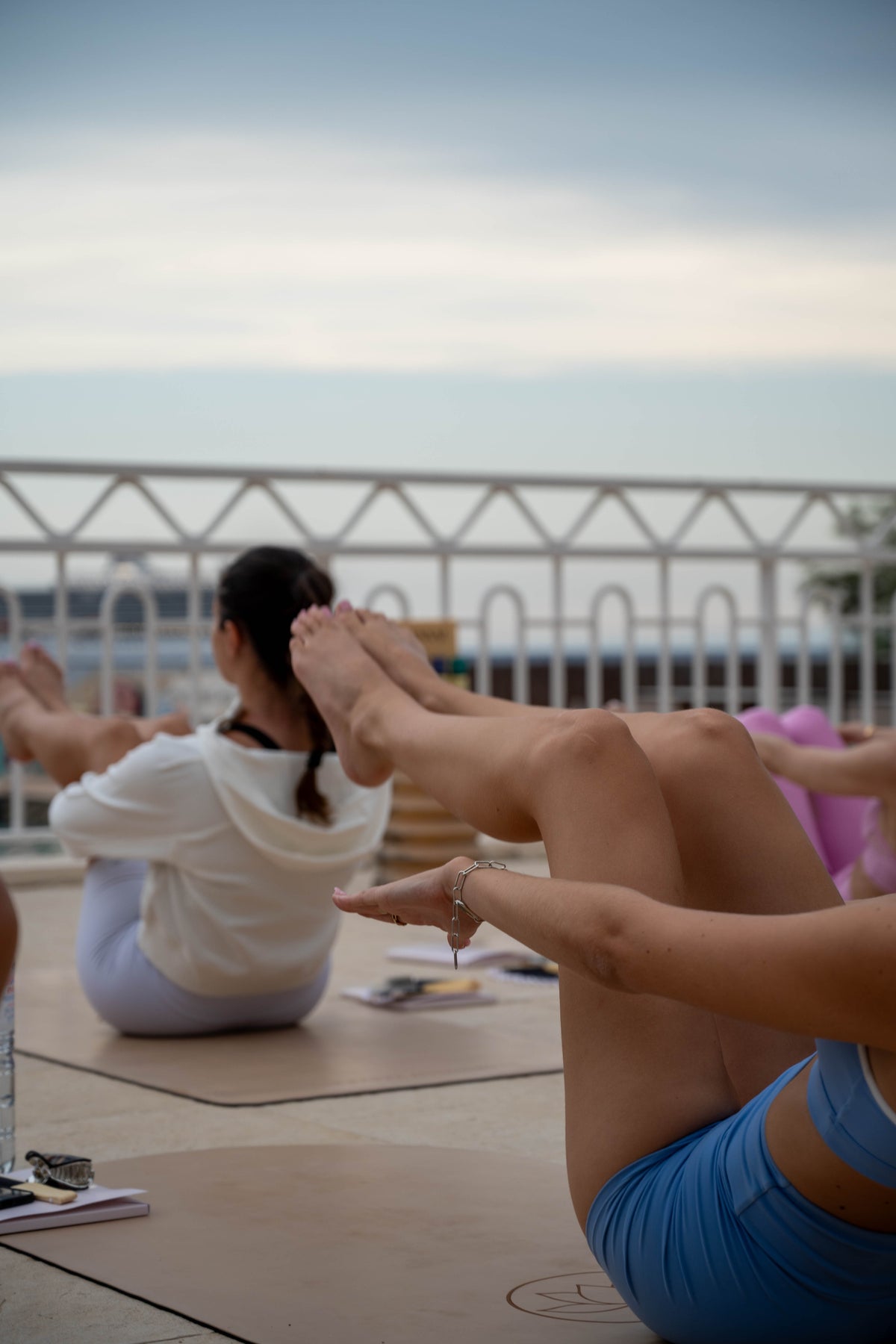 Natural Rubber Yoga Mat with High-Grip PU Surface